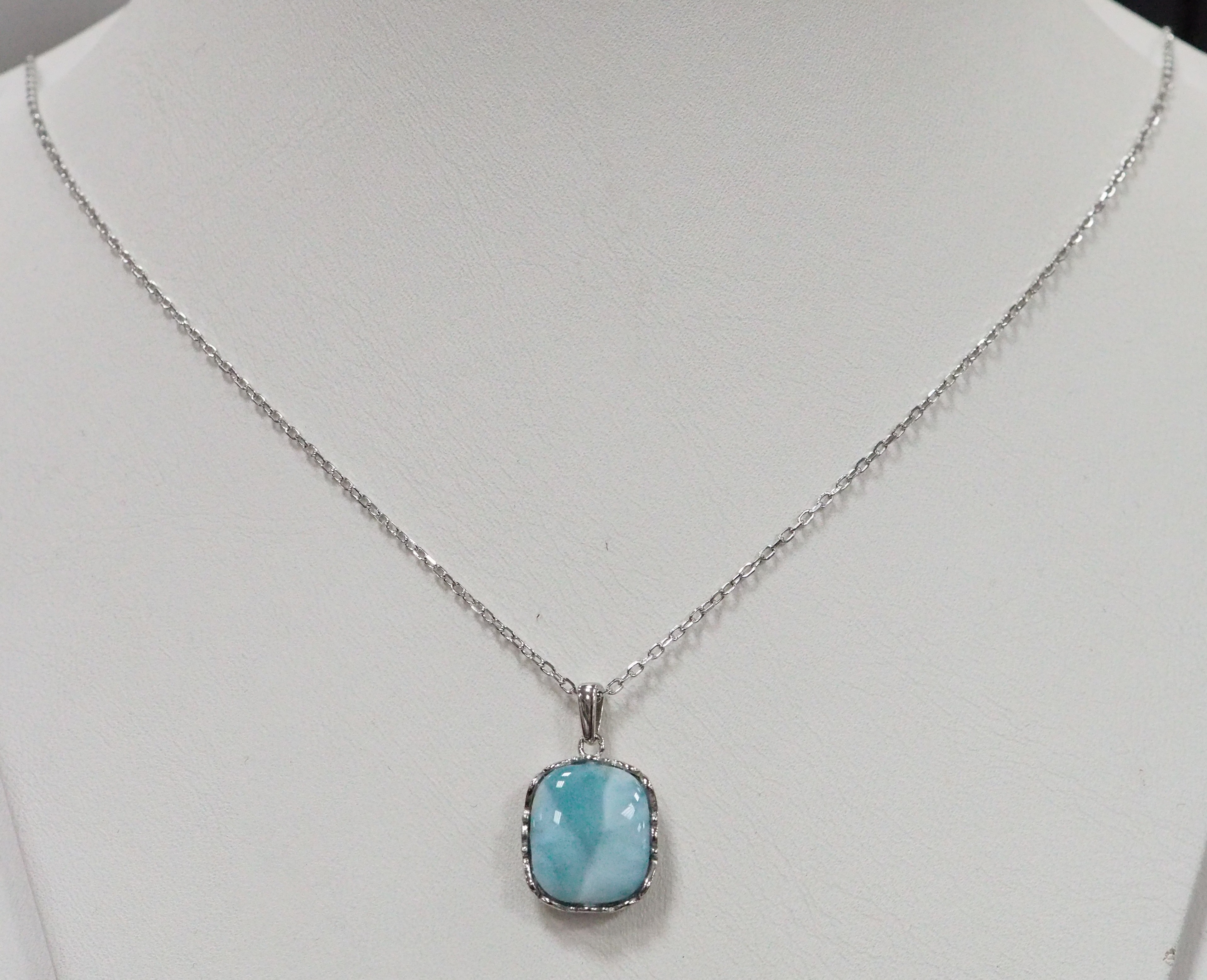 Серебряная подвеска с ларимаром на цепи